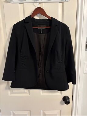 le chateau Black Women's Tailored Blazer